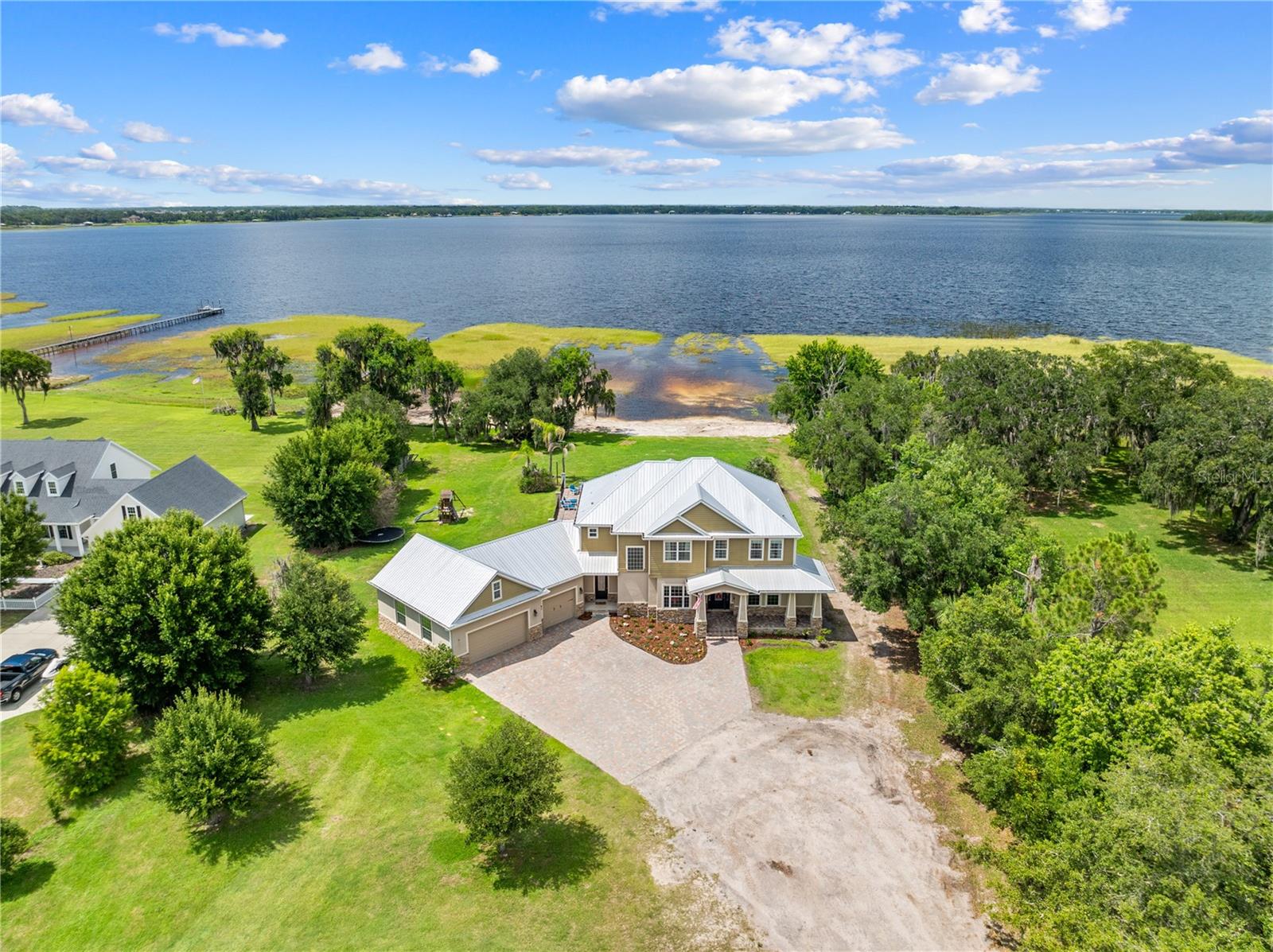 4664 HICKORY TREE LN