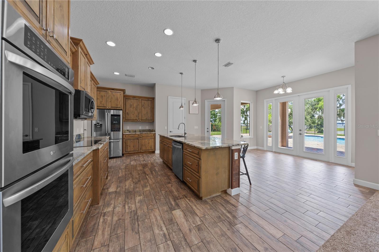 4664 HICKORY TREE LN