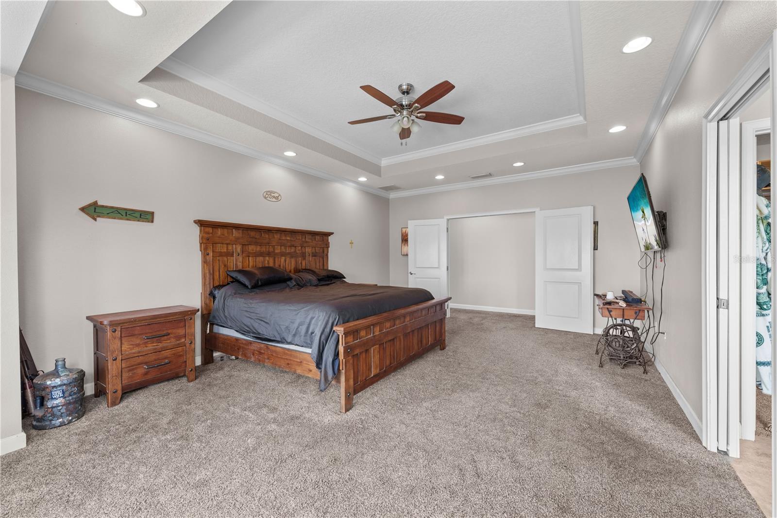 4664 HICKORY TREE LN