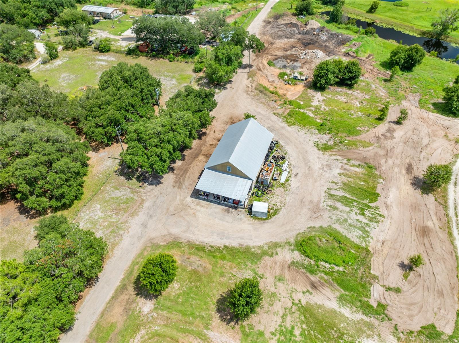 4664 HICKORY TREE LN