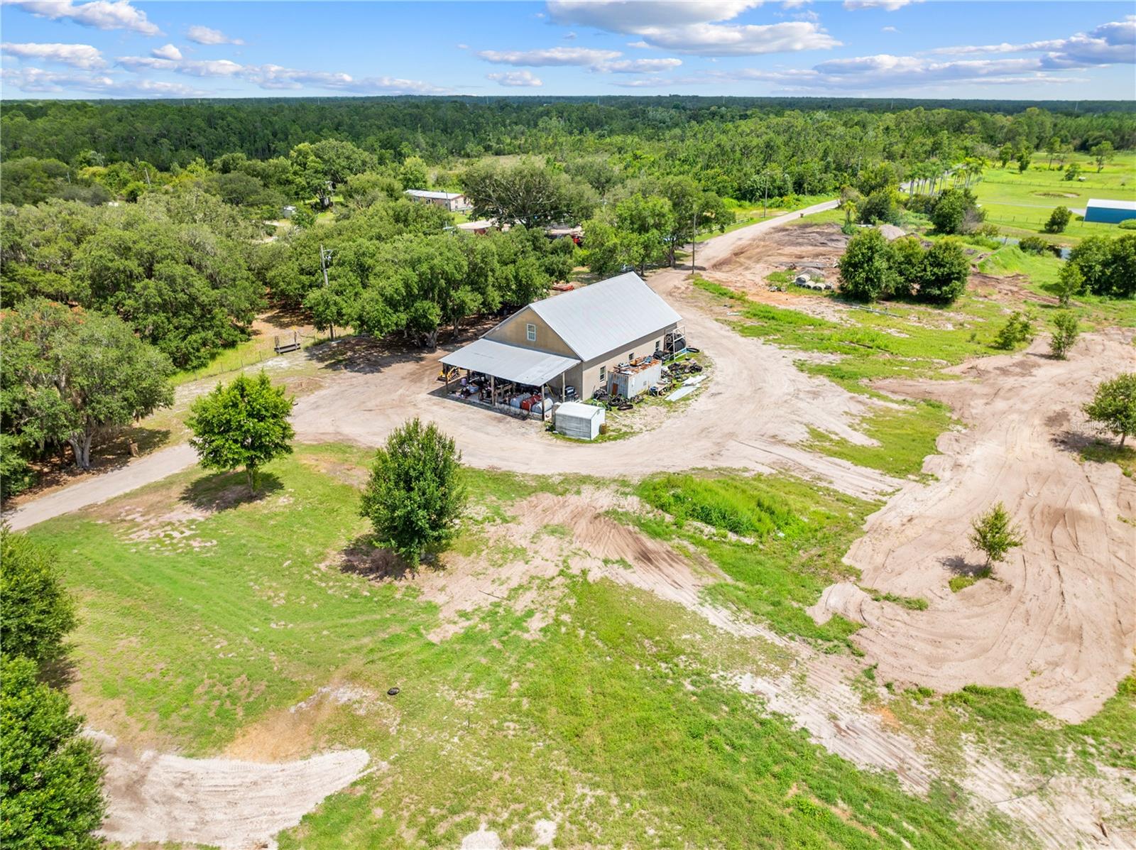 4664 HICKORY TREE LN