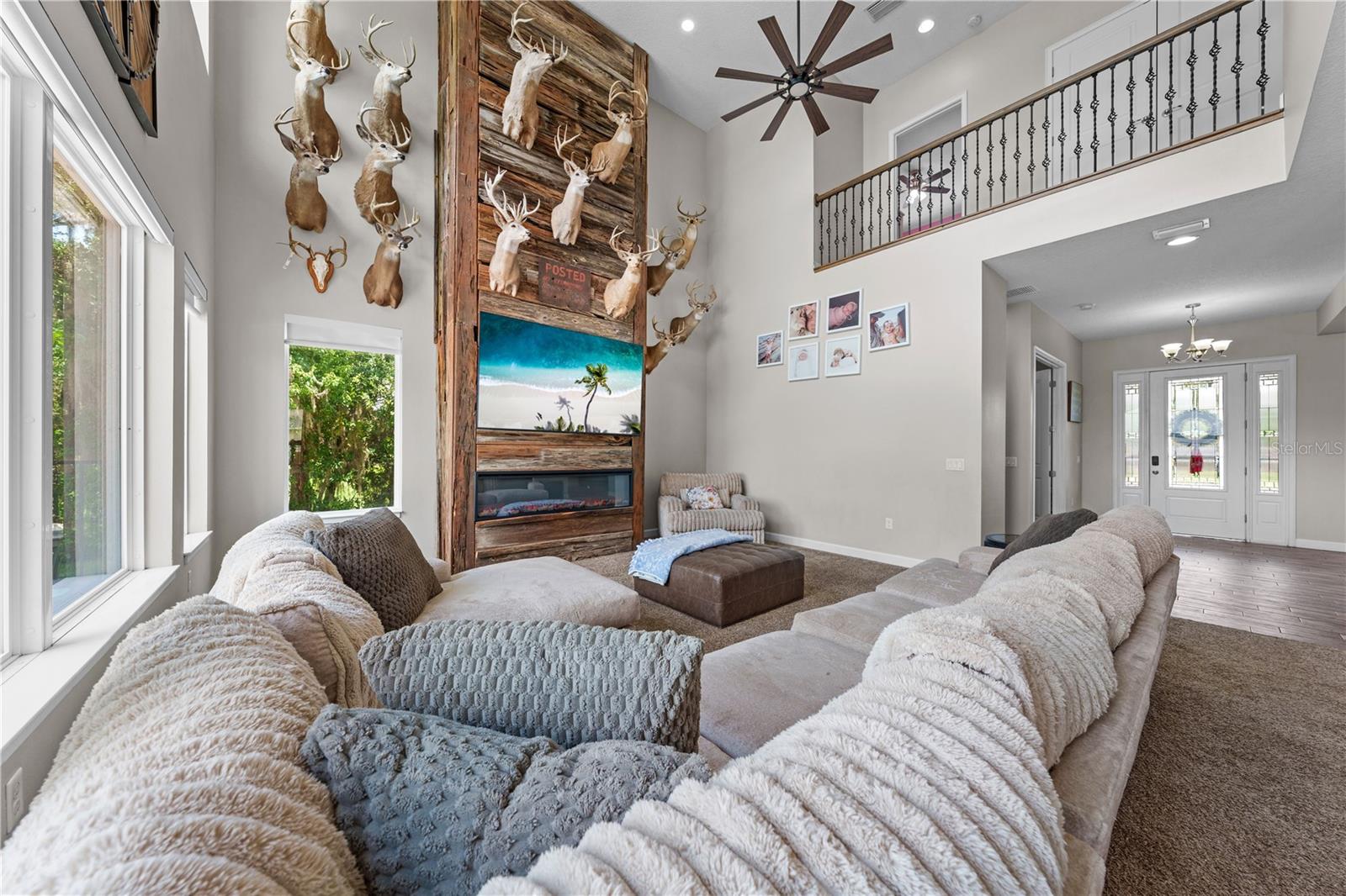 4664 HICKORY TREE LN