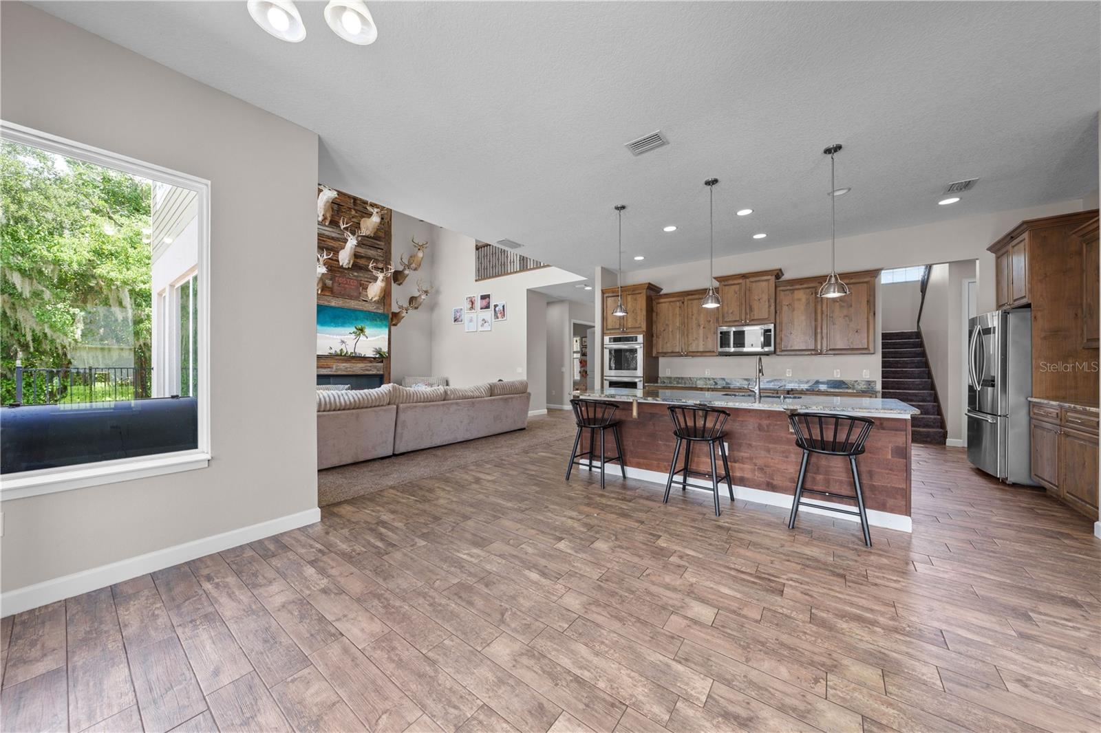 4664 HICKORY TREE LN