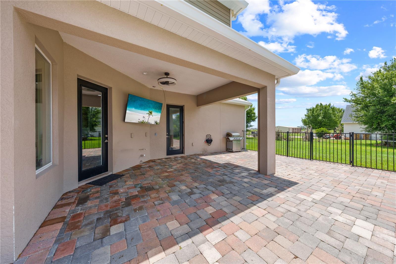 4664 HICKORY TREE LN