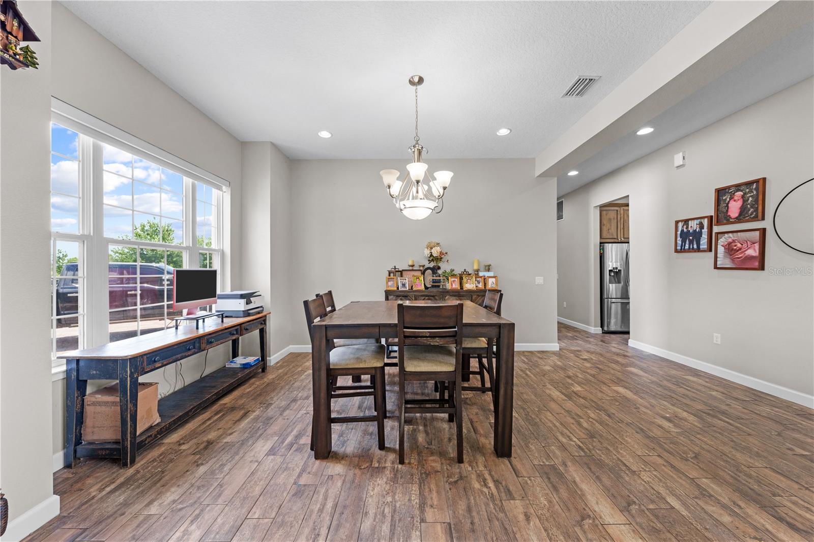 4664 HICKORY TREE LN