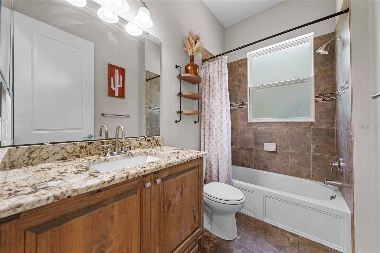 4664 HICKORY TREE LN