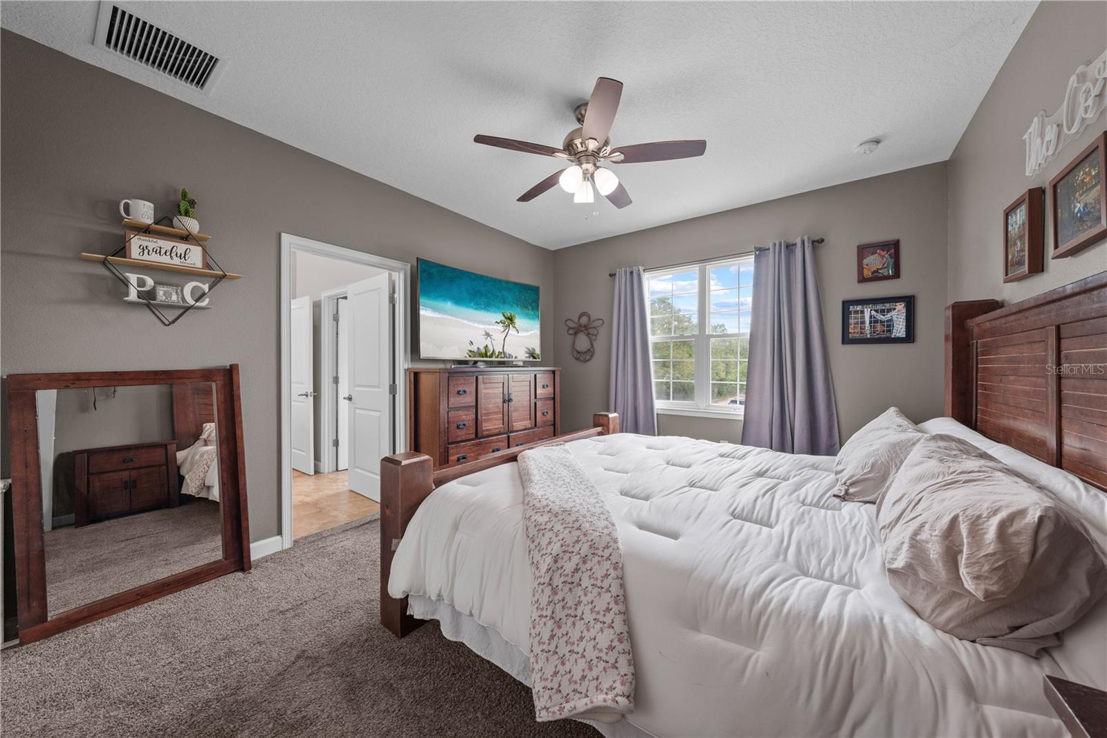 4664 HICKORY TREE LN