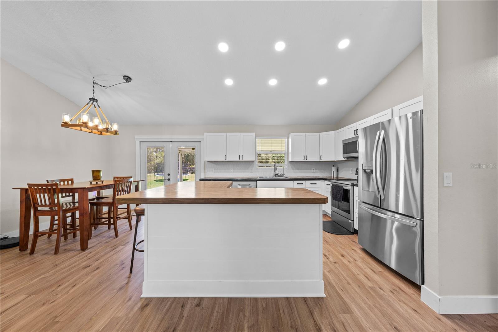 3839 LAKEVIEW ACRES RD