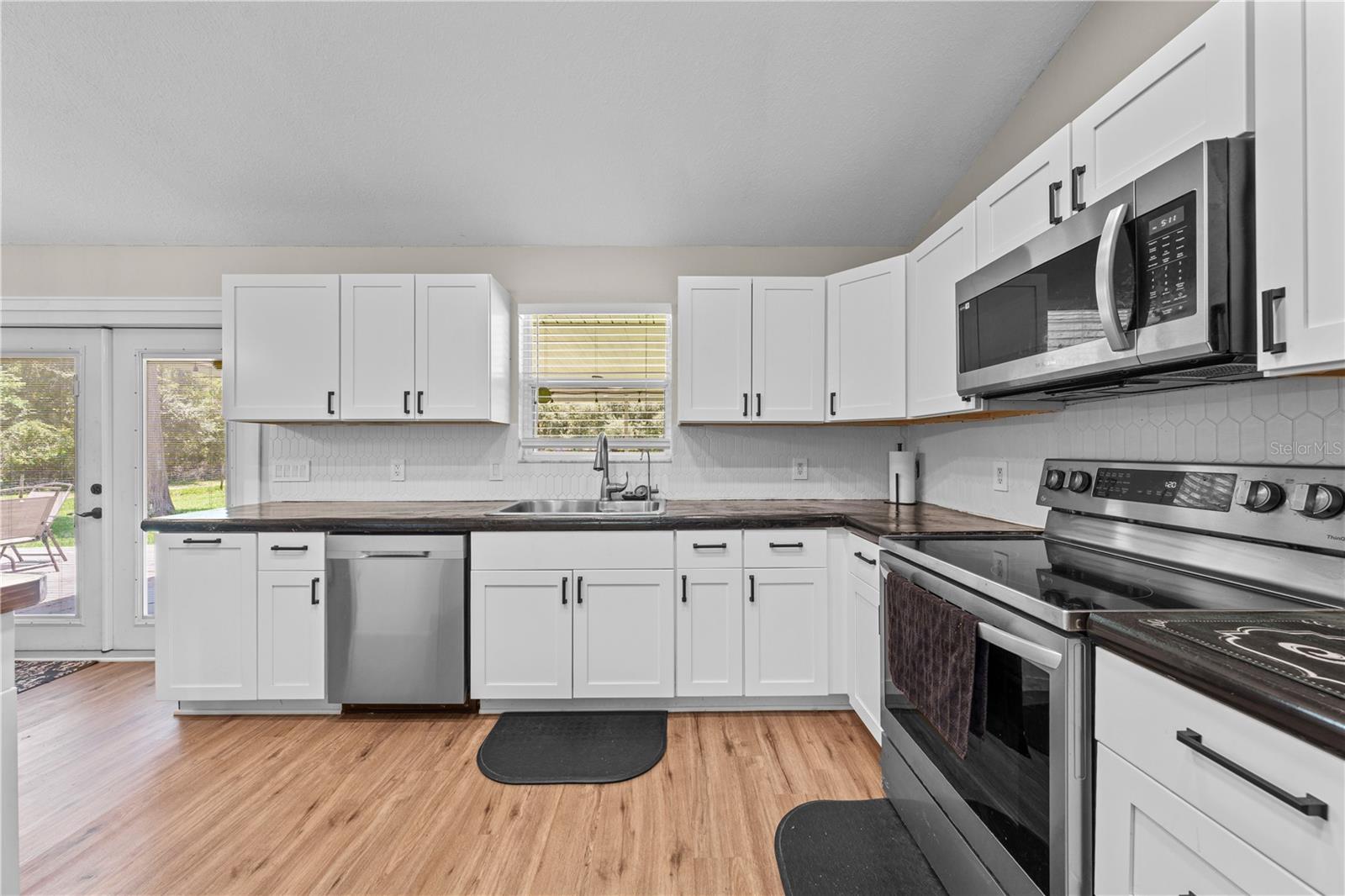 3839 LAKEVIEW ACRES RD