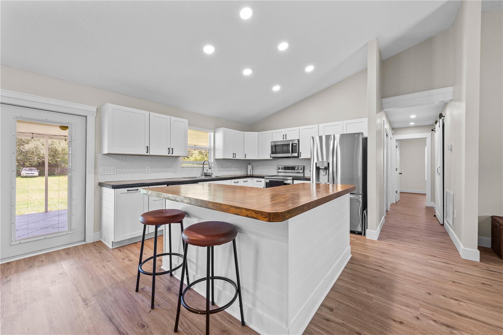 3839 LAKEVIEW ACRES RD