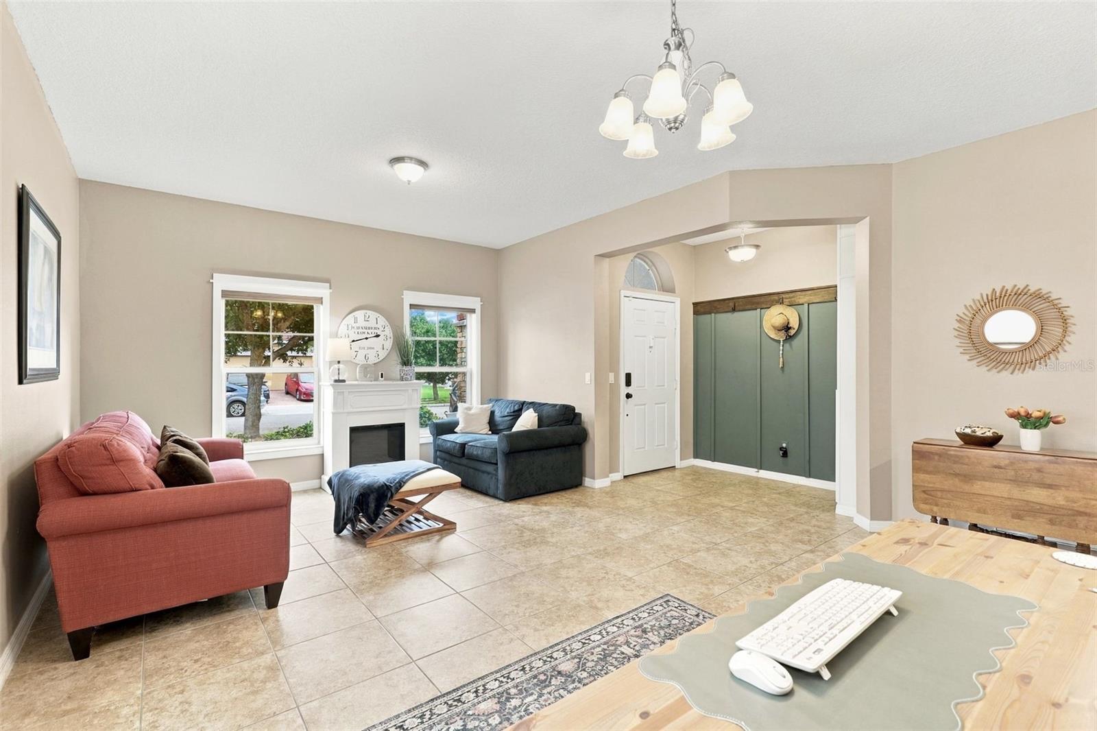 1444 PINE MARSH LOOP