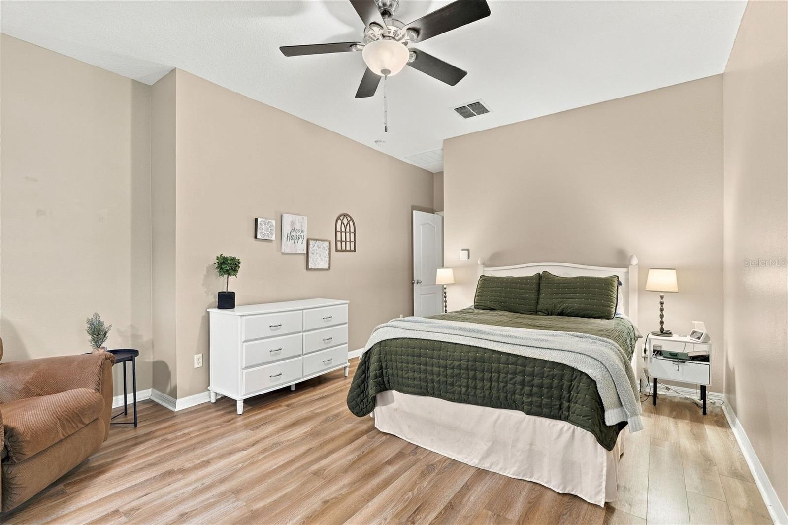 1444 PINE MARSH LOOP