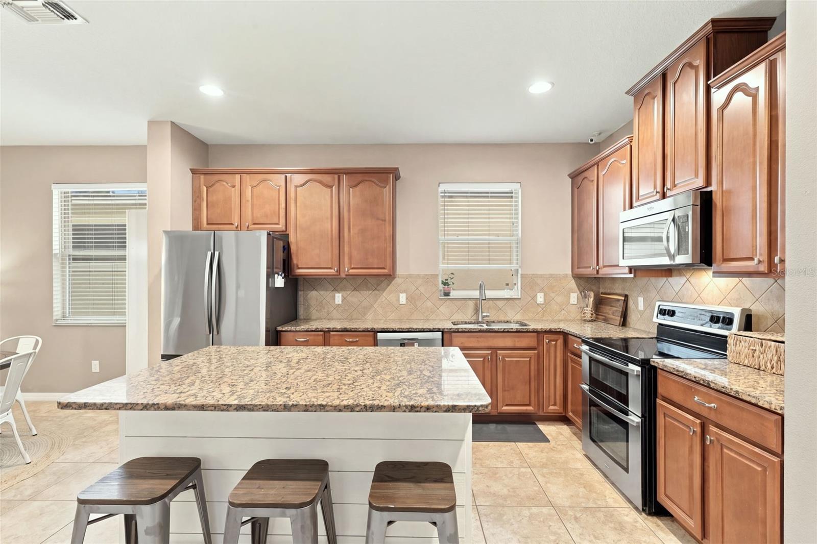 1444 PINE MARSH LOOP