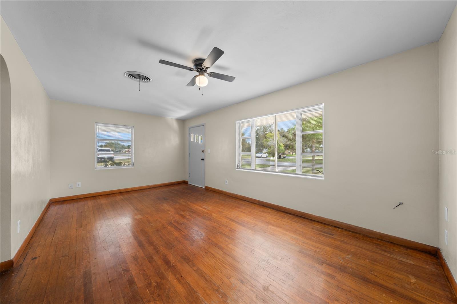 1400 CAROLINA AVE