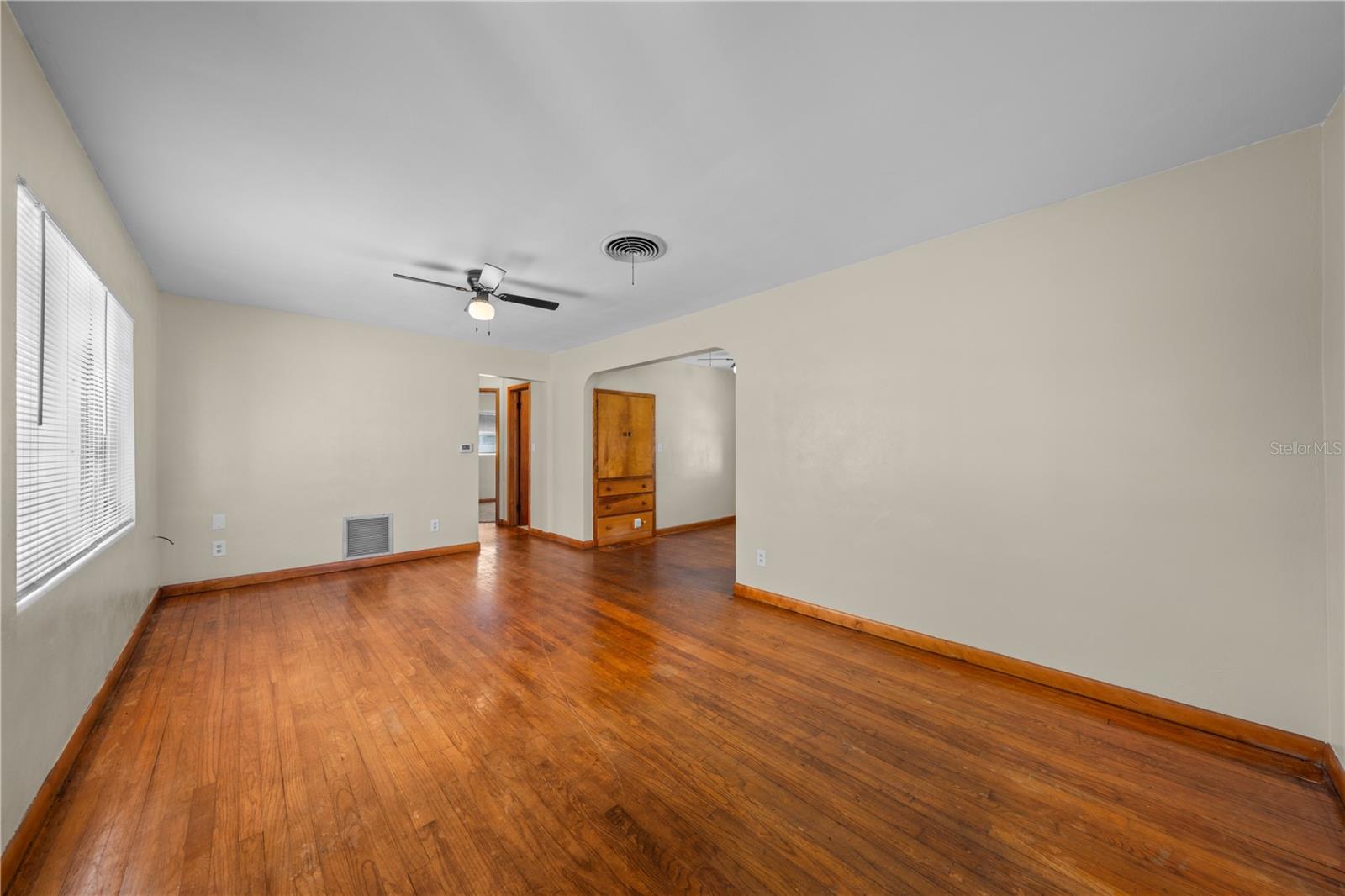 1400 CAROLINA AVE