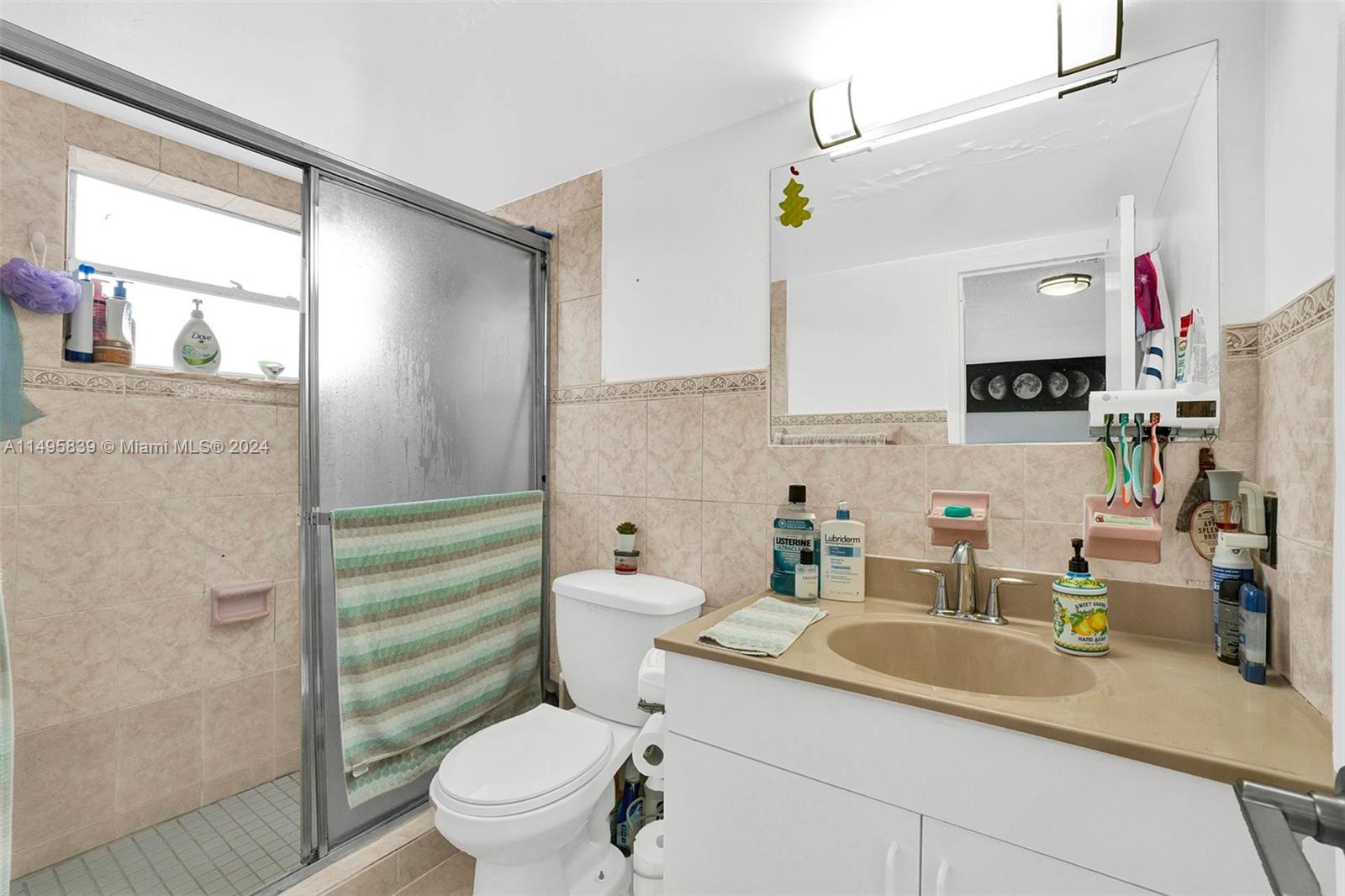 7620 Carlyle Ave Unit: 401