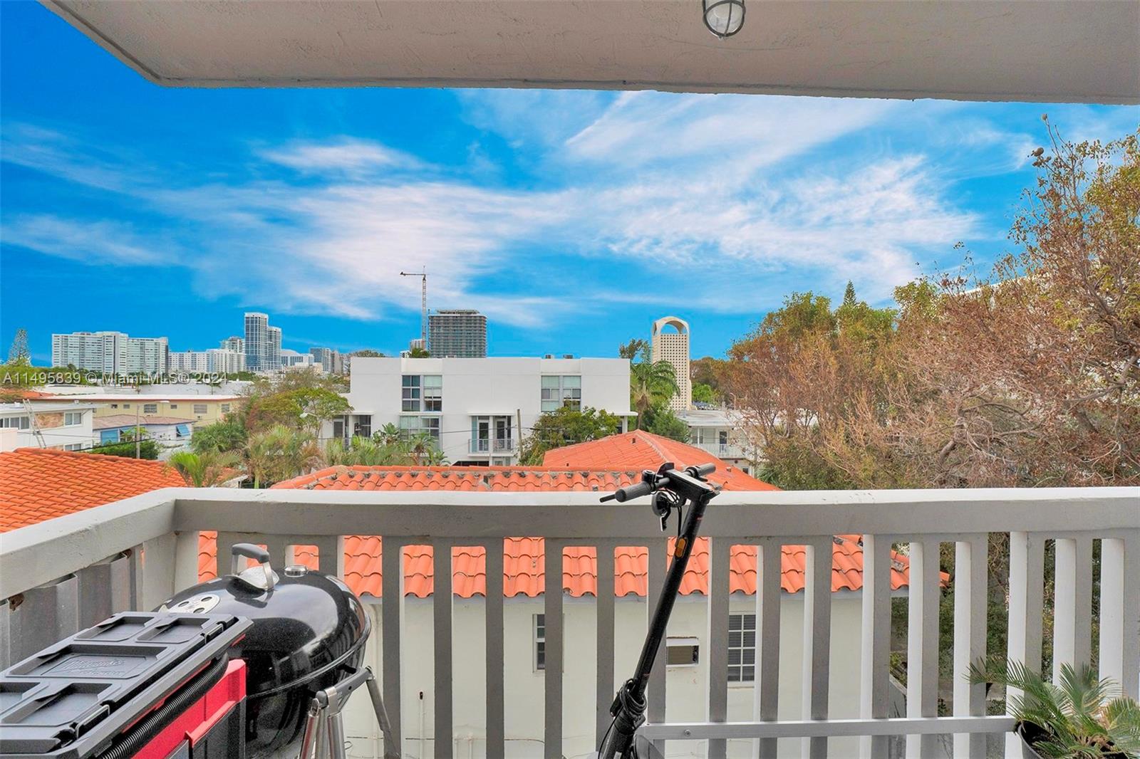 7620 Carlyle Ave Unit: 401