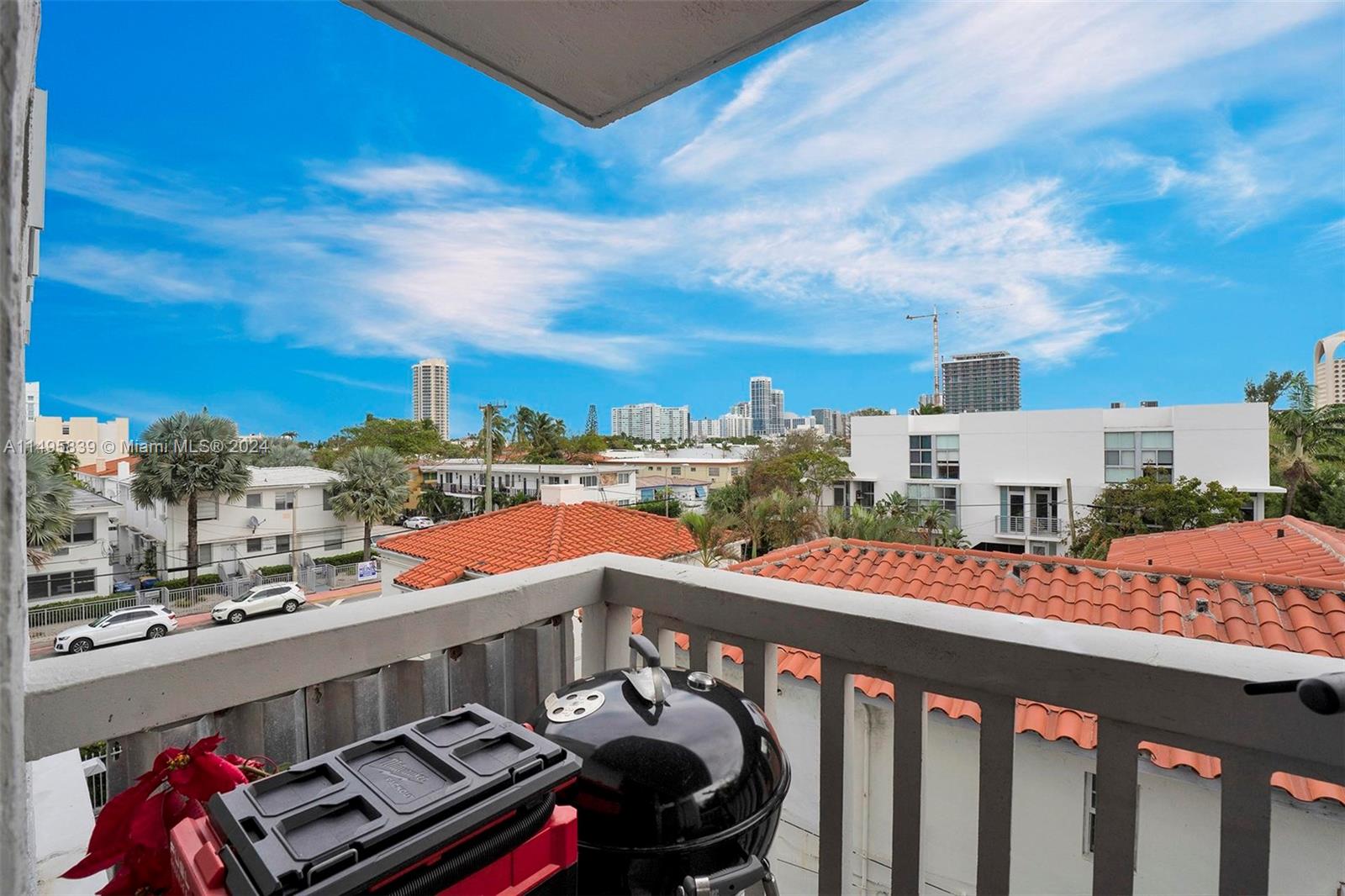 7620 Carlyle Ave Unit: 401