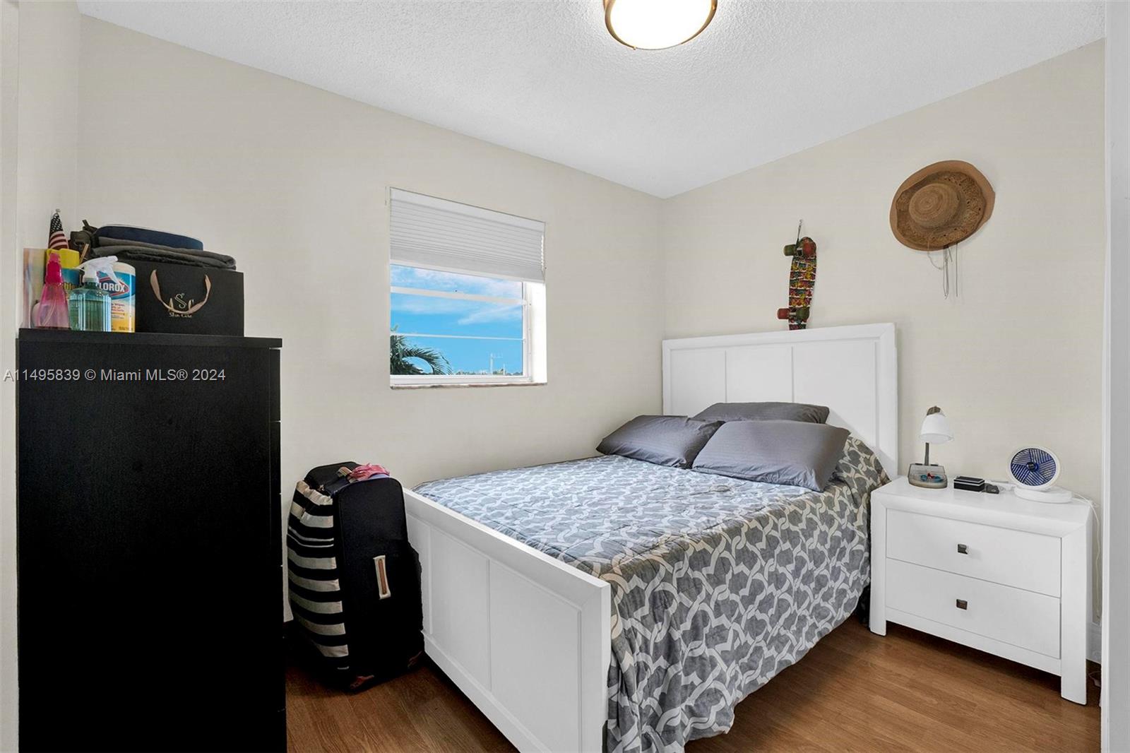 7620 Carlyle Ave Unit: 401