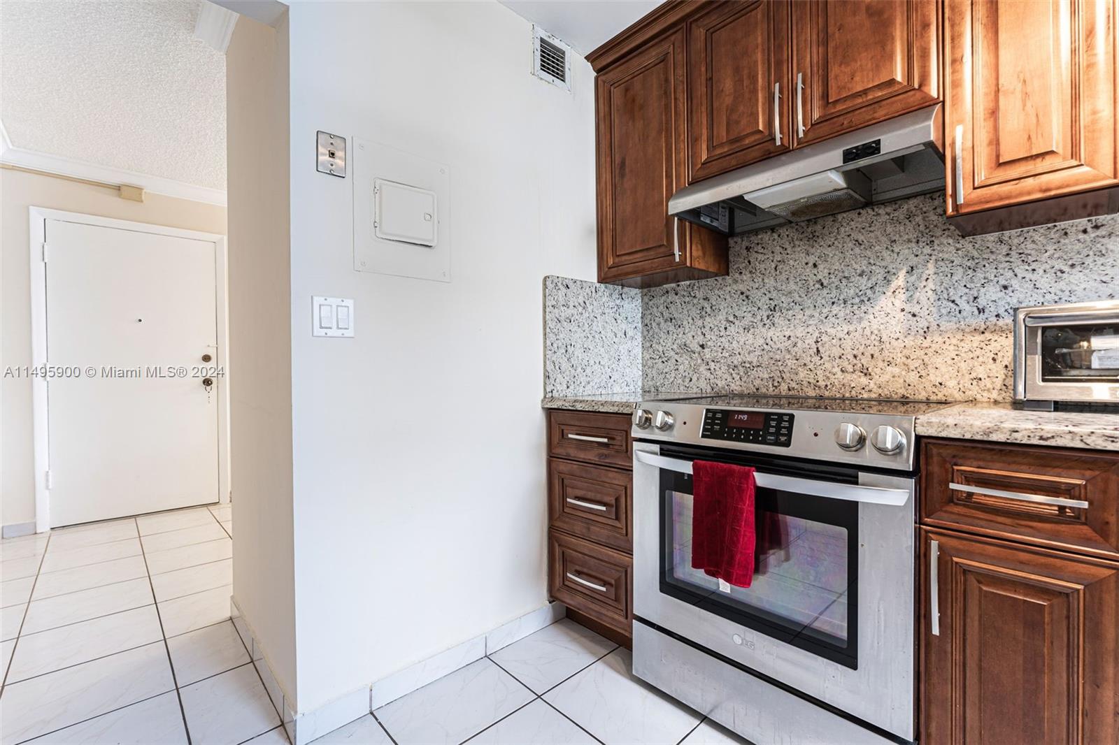 245 18th St Unit: 504