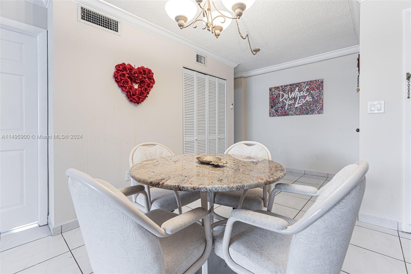 245 18th St Unit: 504