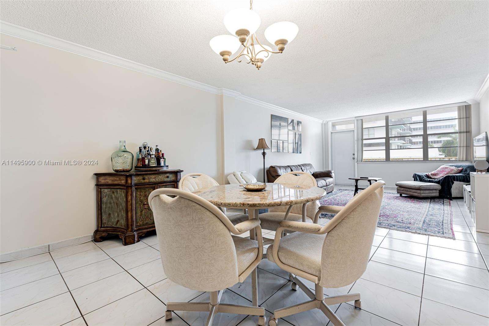 245 18th St Unit: 504