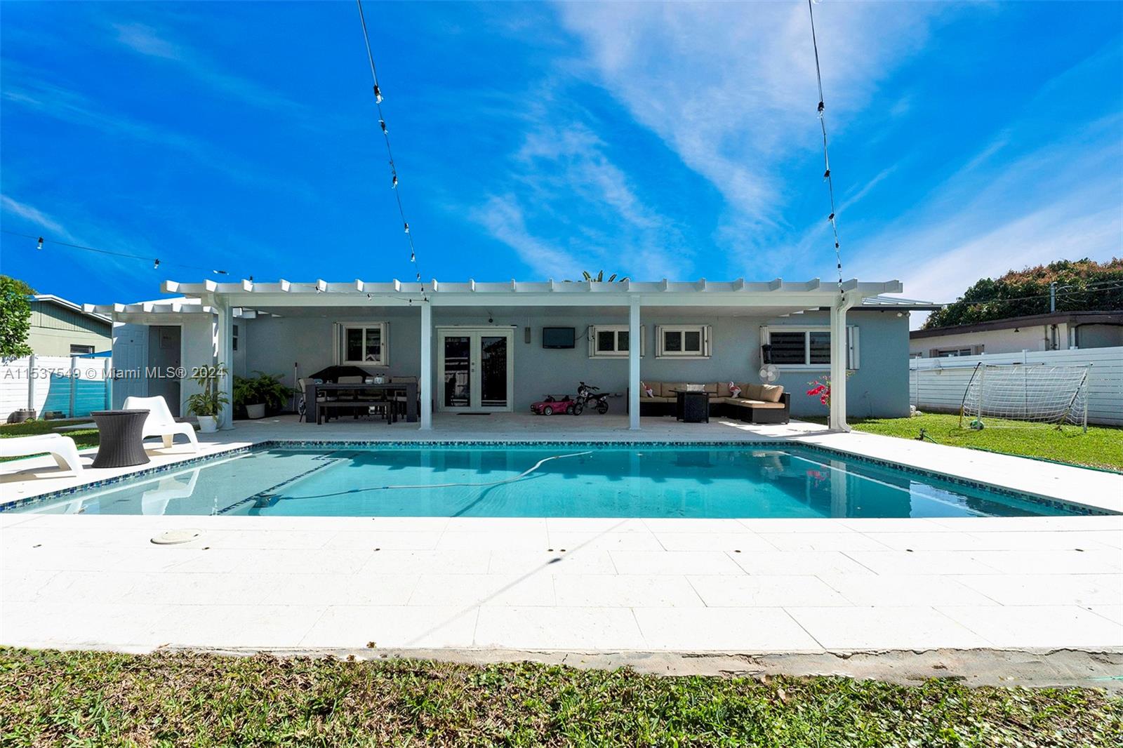16540 SW 102nd Pl