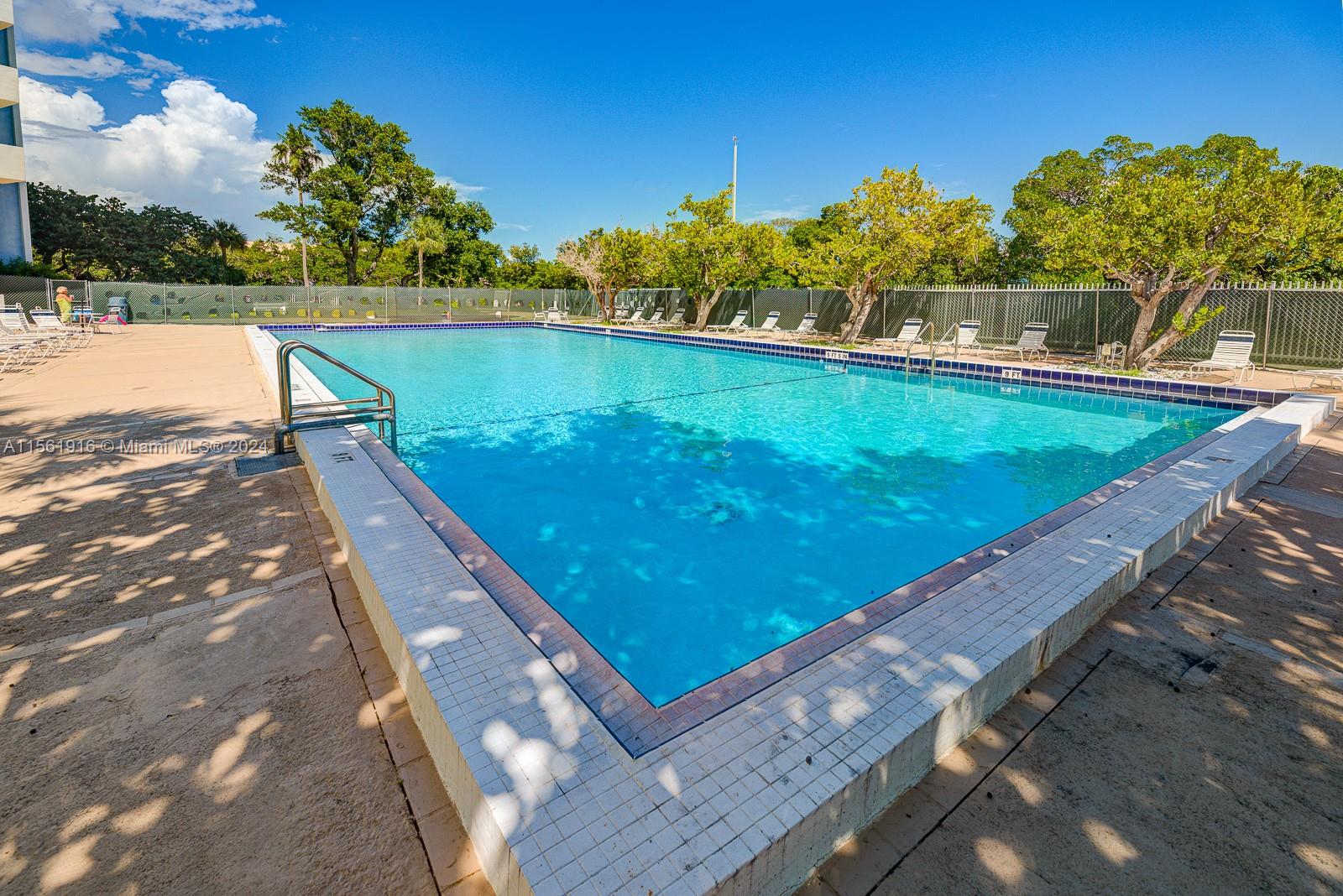 7441 Wayne Ave # 10J