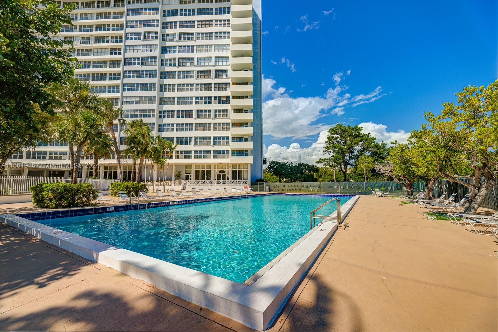 7441 Wayne Ave # 10J