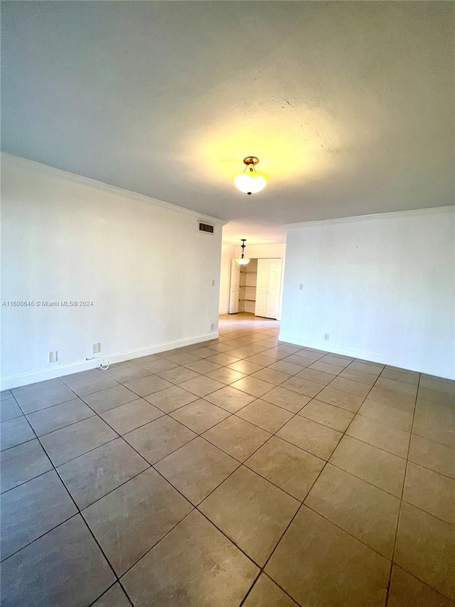 13707 Kendale Lakes Cir # 109