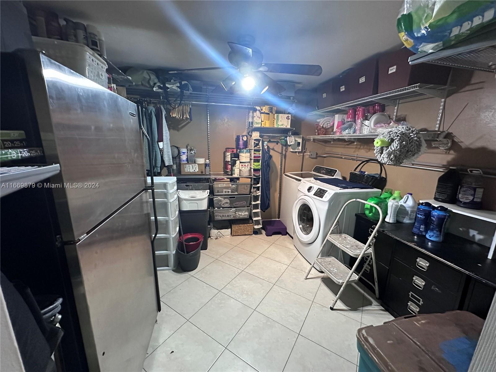 2592 SW 69th Ave