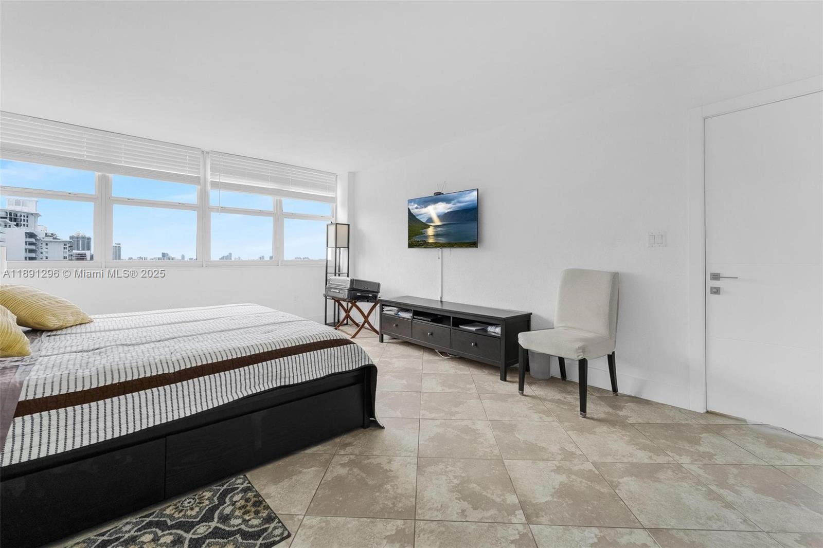 5838 Collins Ave # 11B