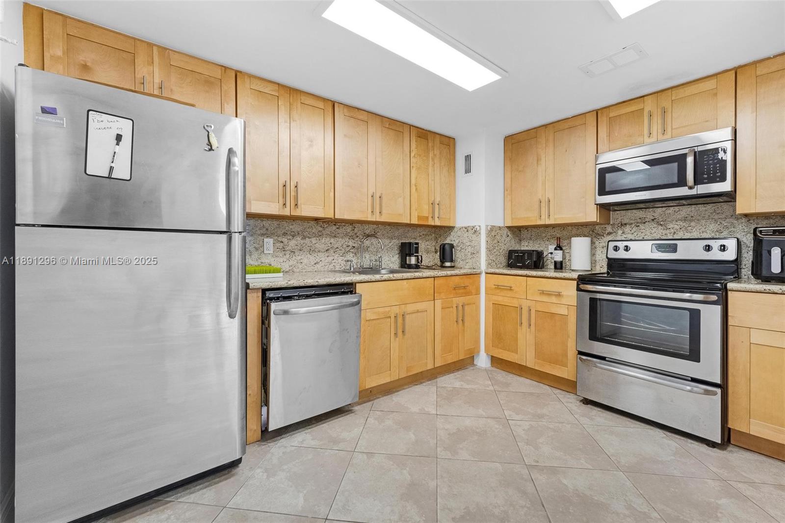 5838 Collins Ave # 11B