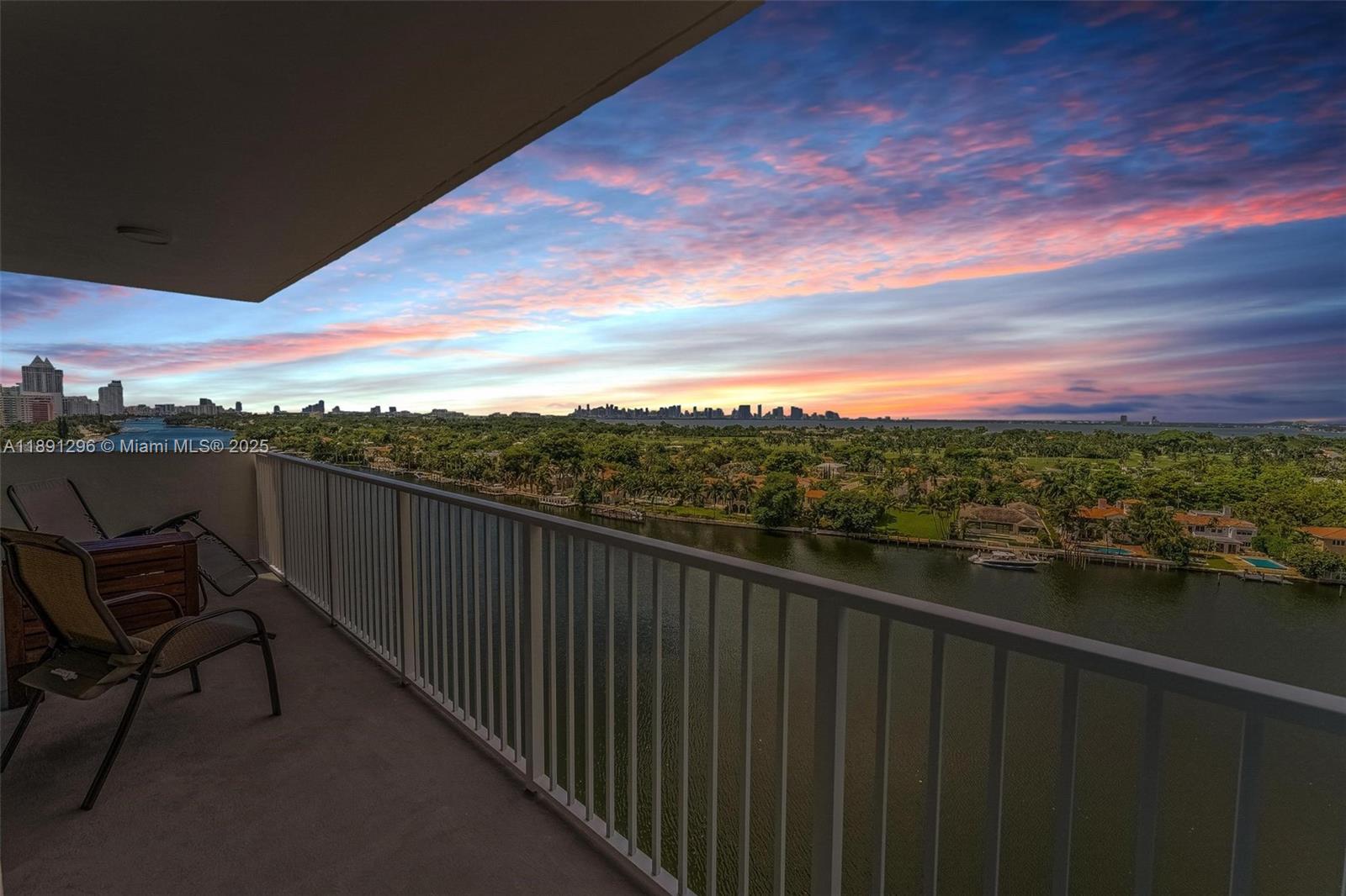 5838 Collins Ave # 11B