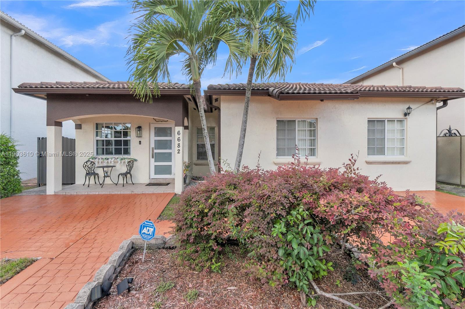 6682 SW 157th Ct, Miami