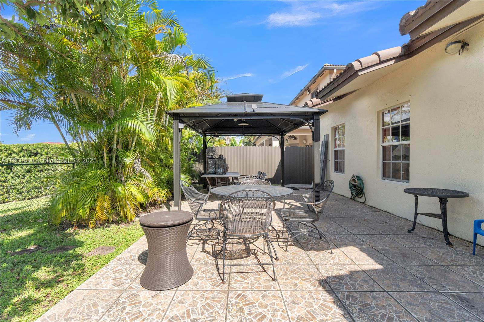 6682 SW 157th Ct, Miami