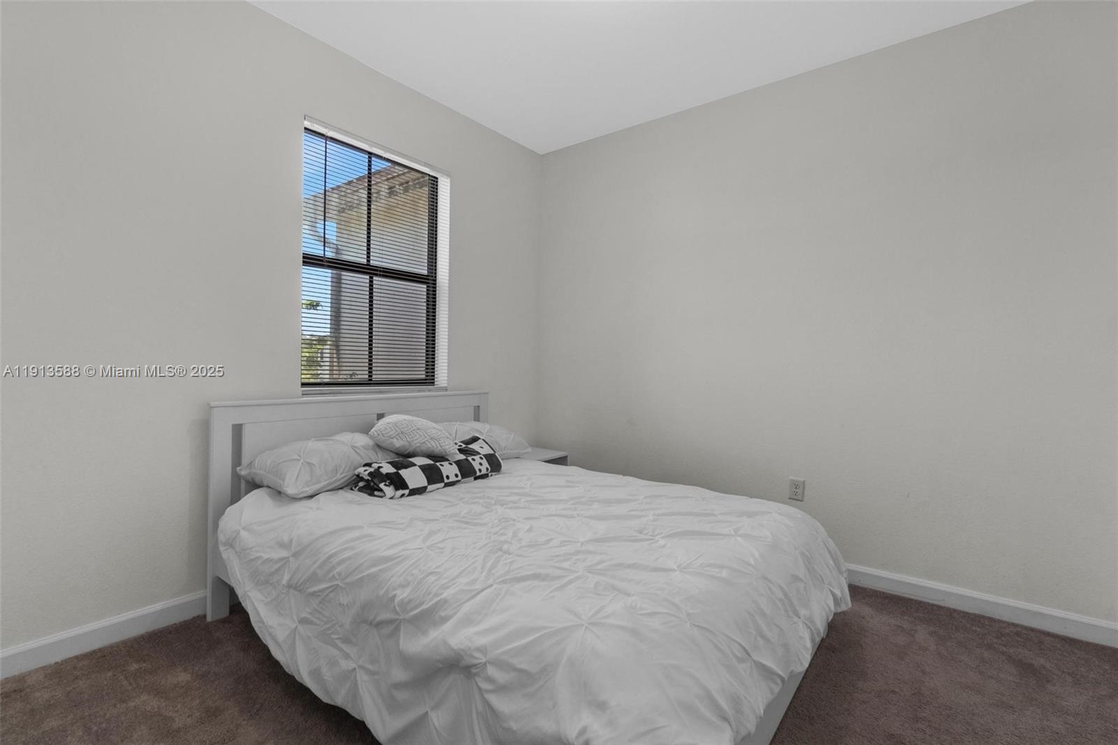 10158 SW 228th Ter # 10158