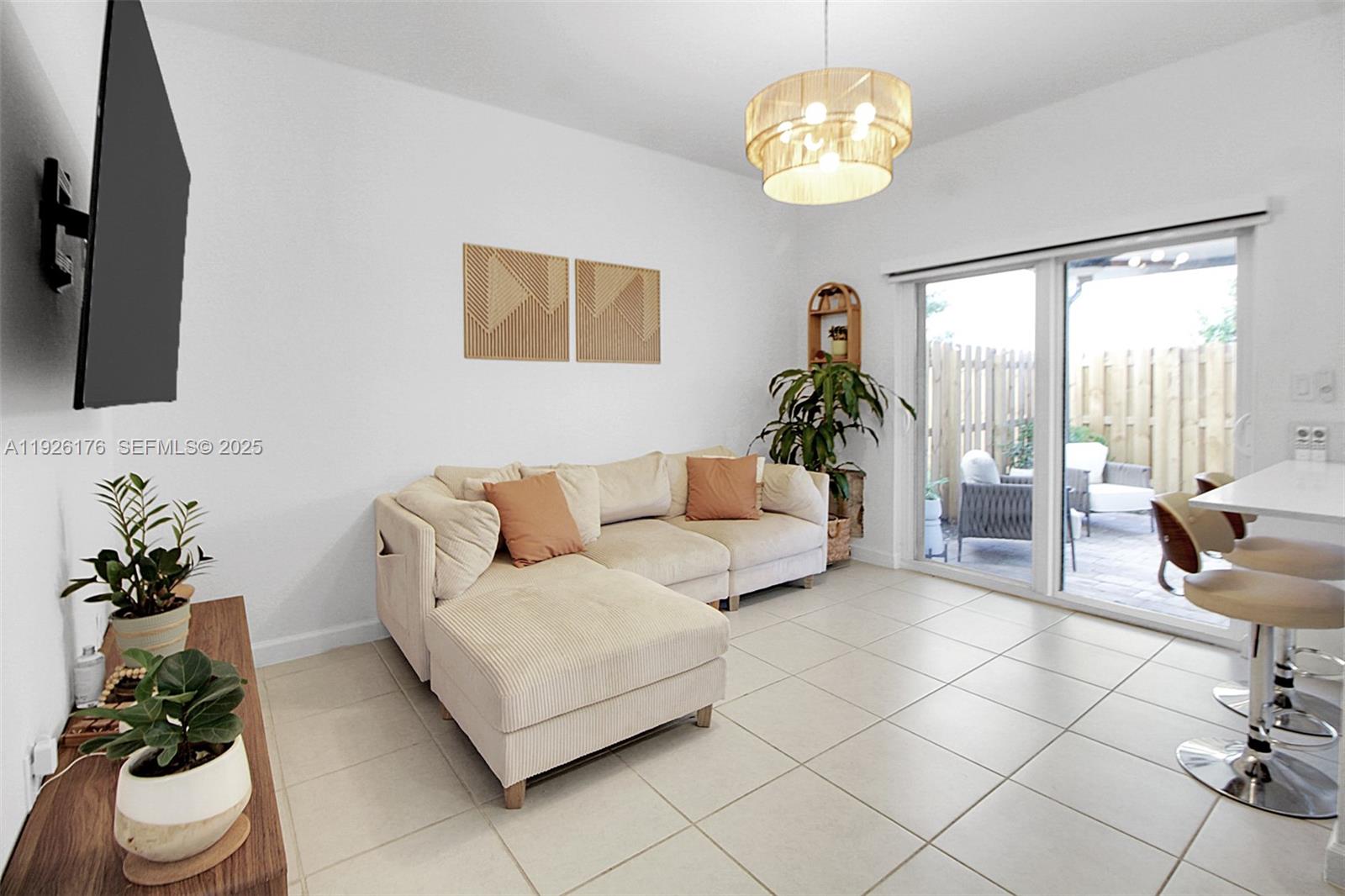 2873 SE 24th Ave # 1