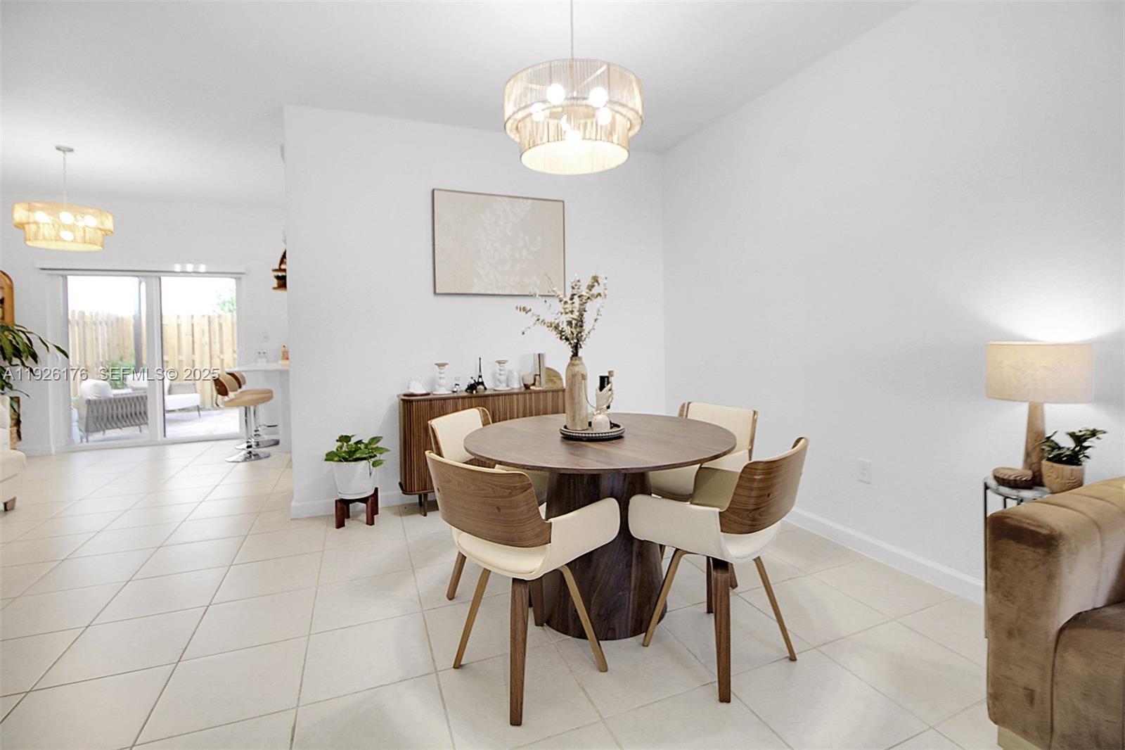 2873 SE 24th Ave # 1