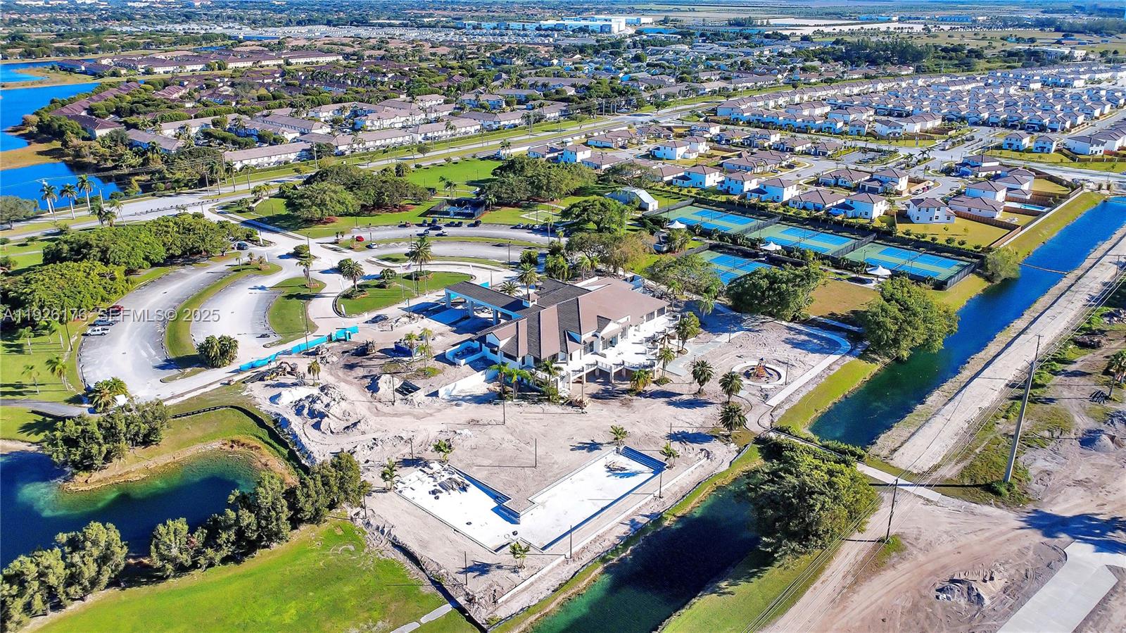 2873 SE 24th Ave # 1