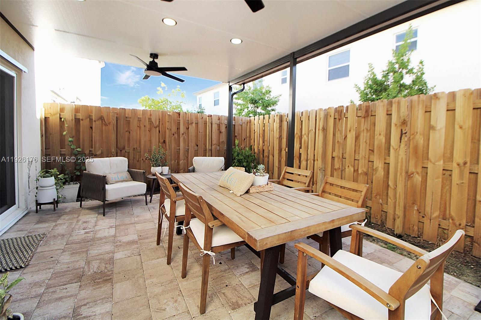 2873 SE 24th Ave # 1