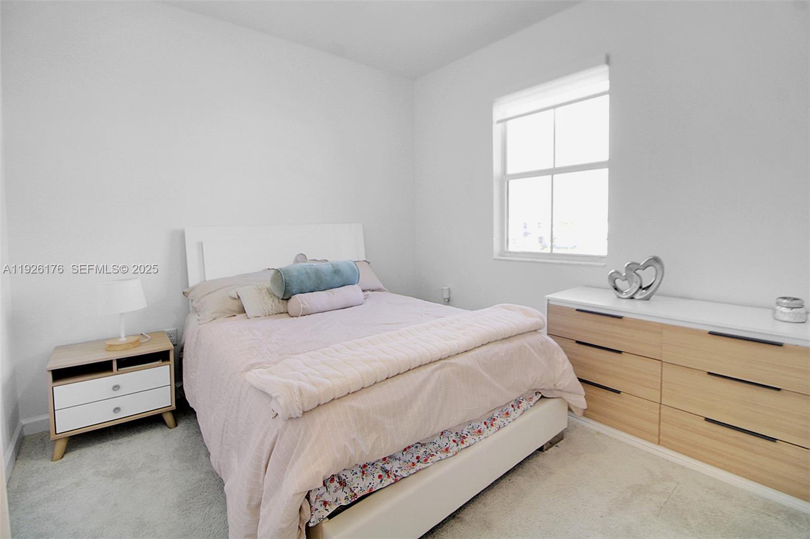 2873 SE 24th Ave # 1