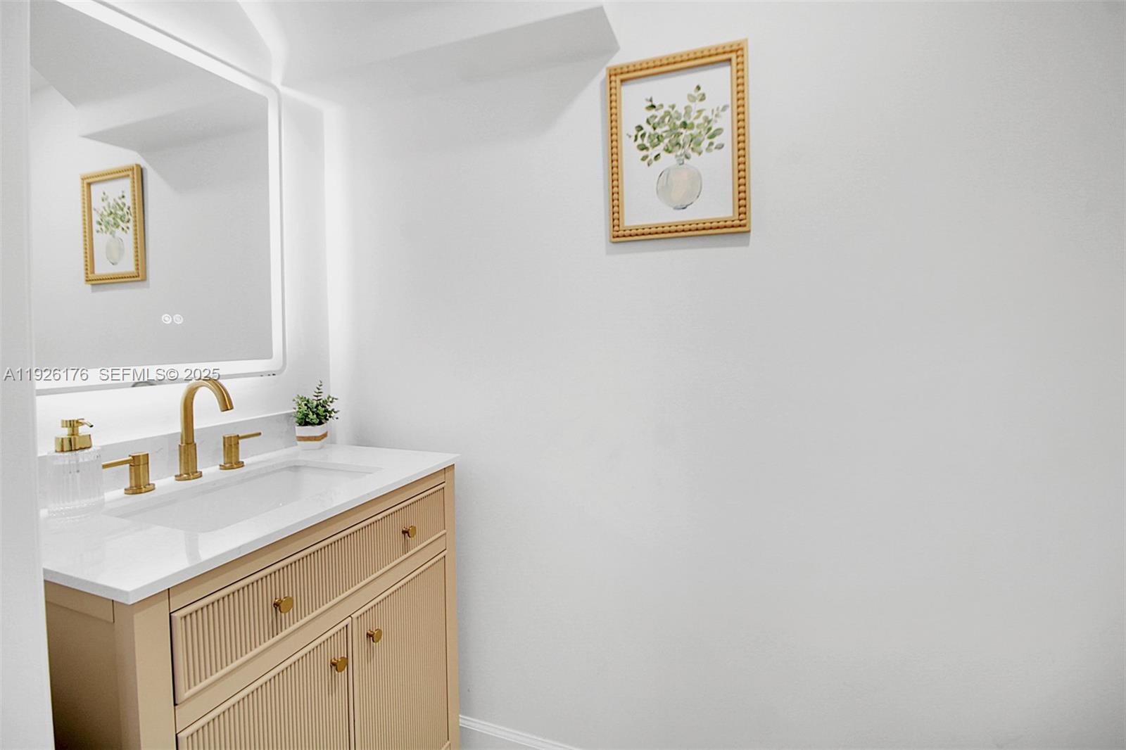 2873 SE 24th Ave # 1