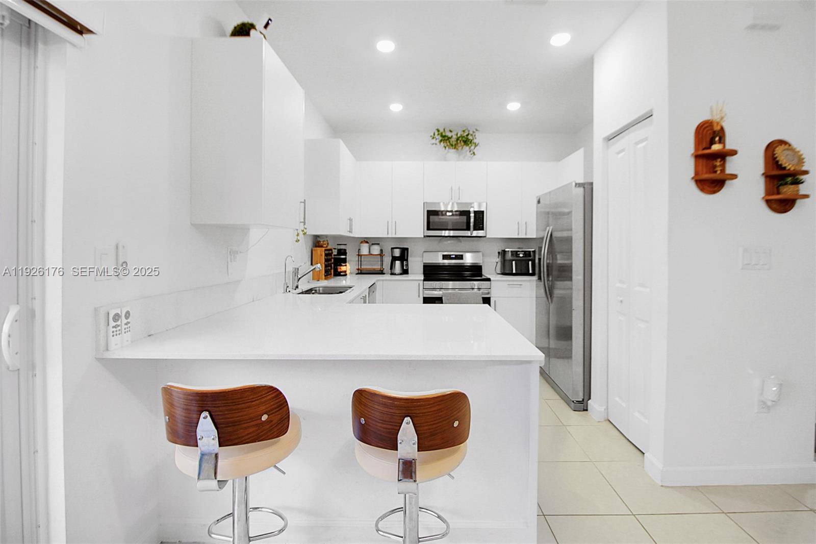 2873 SE 24th Ave # 1