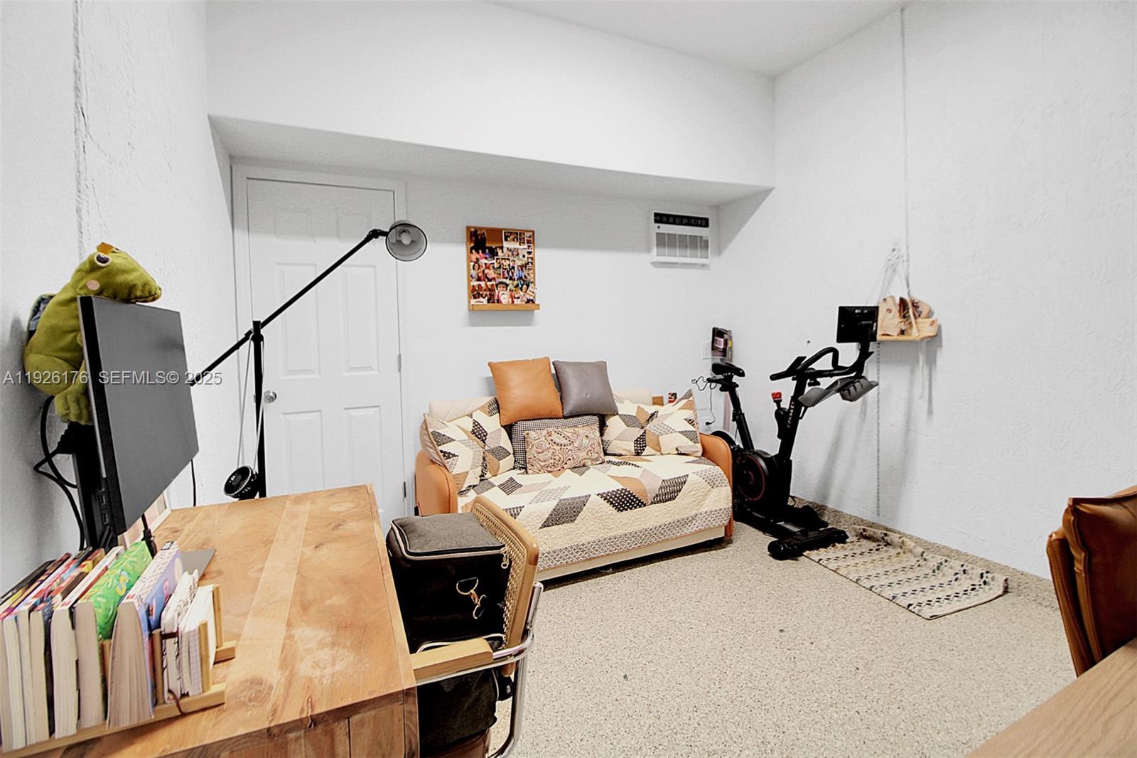 2873 SE 24th Ave # 1