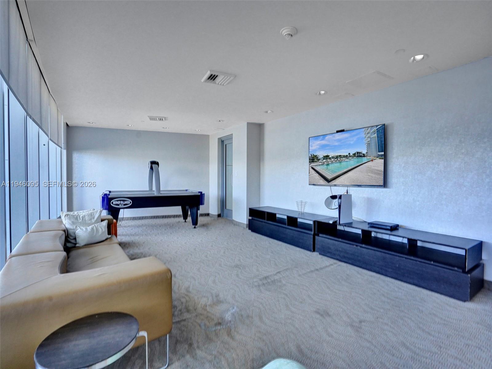 17001 Collins Ave # 4102