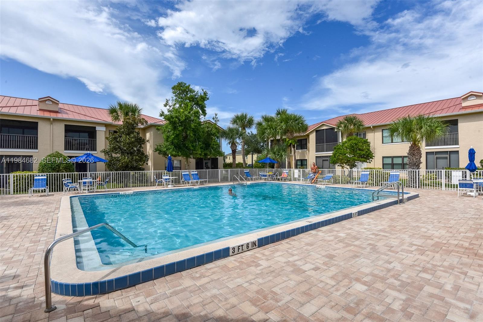 452 Bouchelle Drive # 303