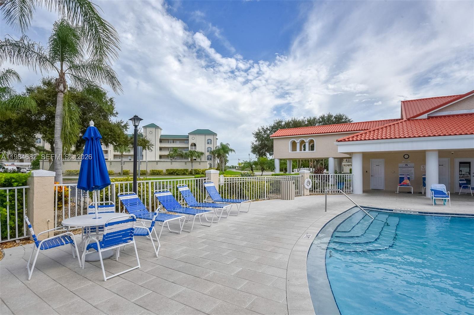 452 Bouchelle Drive # 303