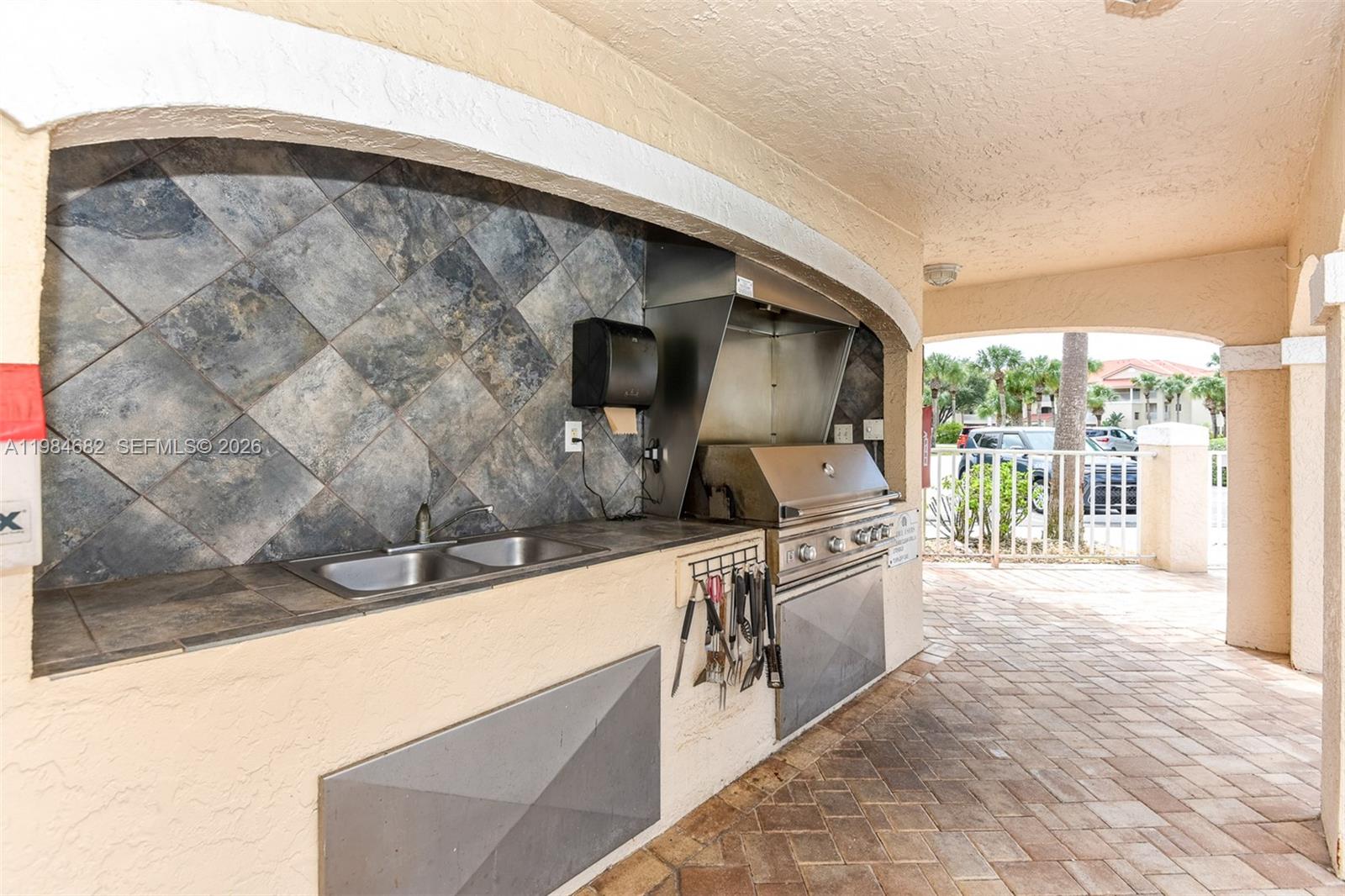 452 Bouchelle Drive # 303