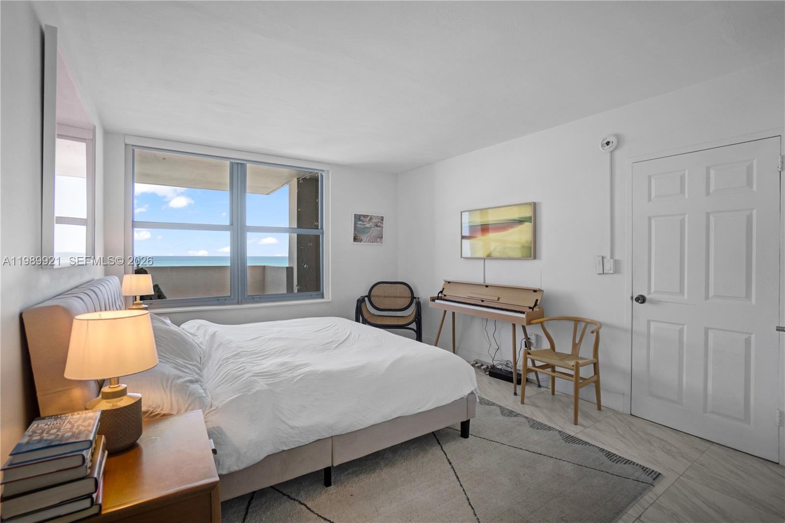 2899 Collins Ave # 847